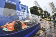 Pameran Replika Mobil...