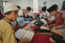 Ratusan Anak Mengikuti...