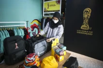 Dampak Penjualan Merchandise...