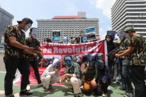 Aksi Aliansi Mahasiswa...