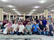 Buka Puasa Bersama,...