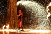 Pertunjukan Fire Dance...
