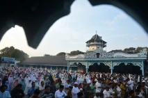 Potret Ribuan Umat Islam...
