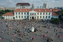 Kota Tua Jakarta Dipadati...