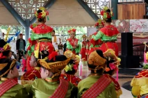Memperingati Hari Tari...