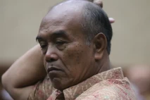 Terdakwa Budi Tjahjono...