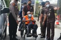Berkas Rampung, Lukas...