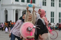 Manfaatkan Libur Nasional...