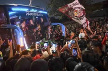 Suporter Indonesia Sambut...