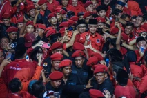 Momen Capres Ganjar...