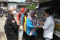 AICE Bagikan Bantuan...