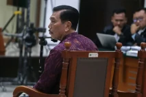 Menko Marves Luhut Binsar...