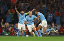 Cetak Sejarah, Manchester...