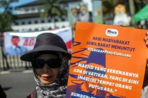 Aksi Tolak Ajaran Ponpes...