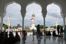 Wisata Religi Masjid...
