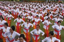 Tari Rejang Giri Putri...