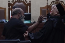 Sidang Lanjutan Lukas...