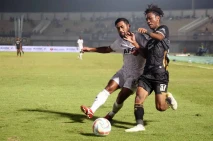Dewa United Sikat Persik...