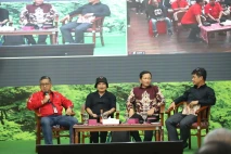 DPP PDIP Gelar Diskusi...