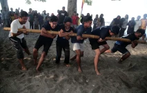 Atraksi Bambu Gila di...