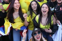 Cantik Merona, Suporter...