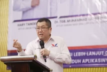 HT Panaskan Mesin Partai...