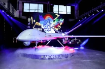 Iran Pamer Drone Militer...