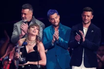 Taylor Swift Tak Terbendung...