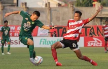 Madura United vs Persebaya:...