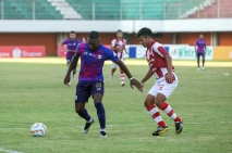 Persis Solo Kalahkan...
