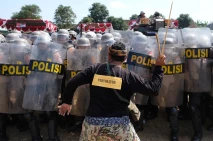 Simulasi Sistem Pengamanan...