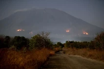 Kebakaran Hutan Lereng...