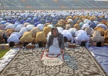 Warga Tangerang Gelar...