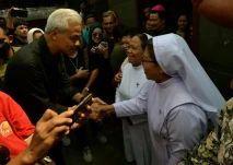 Ganjar Pranowo Kunjungi...