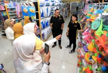 Lewat UMKM, MR.DIY Dorong...