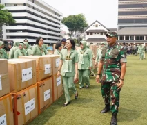 Pangdam Jaya Serahkan...