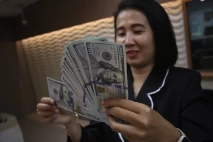 Rupiah Ditutup Menguat...