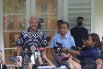 Ganjar Pranowo Bertemu...