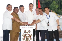 Jokowi Resmikan Pembangunan...