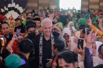 Ganjar Pranowo Hadiri...