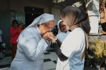 Pelukan Hangat Para...