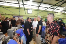 Ganjar Temui Buruh Tembakau...