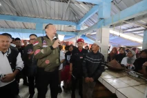 Kampanyekan Ganjar-Mahfud,...