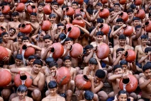 Ritual Magh Mela, Pemandian...