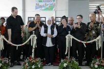 Sampoerna Kembali Gandeng...