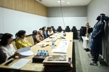 Melihat Proses Penjurian...