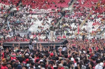 Hadiri Konser Salam...