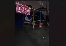 Terendam Banjir, Kotak...