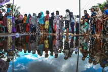 Potret Antrian Warga...