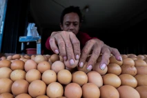 Jelang Bulan Puasa,...